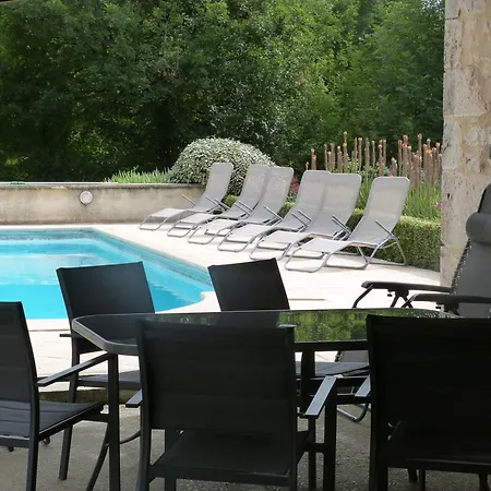 Avec Piscine Proche De St Cirq Lapopie Holiday home
