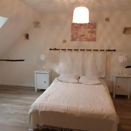 Avec Piscine Proche De St Cirq Lapopie Holiday home