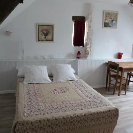 Avec Piscine Proche De St Cirq Lapopie Holiday home