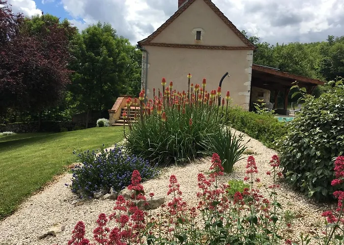 Avec Piscine Proche De St Cirq Lapopie Дом отдыха *